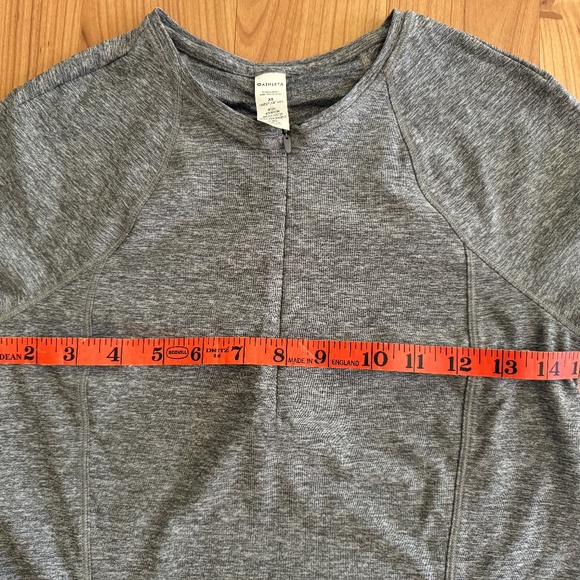 Athleta PACIFICA ILLUME rashguard sun shirt XS - Picture 4 of 5